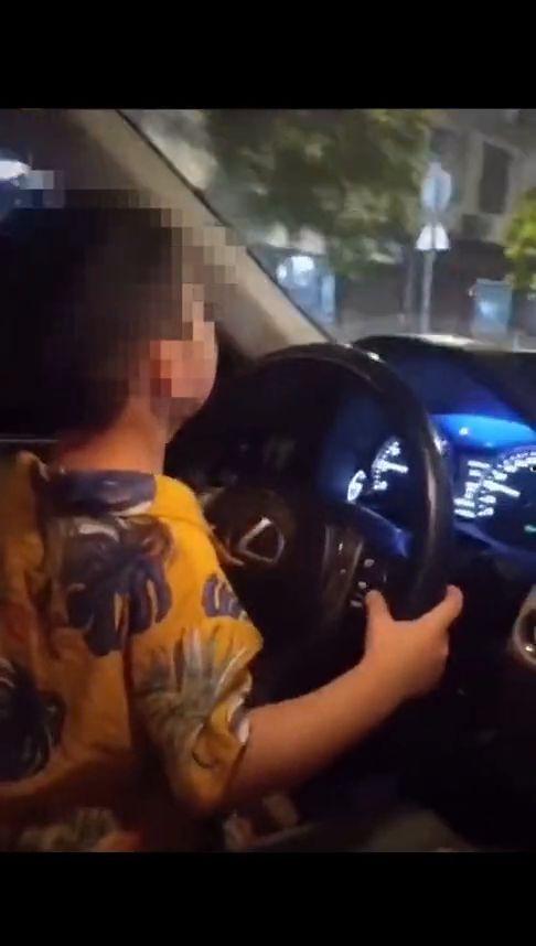 自己拍的开车的小视频,我的驾驶时光精彩剪辑