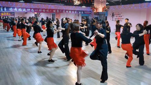 牛仔舞视频,跟随节奏释放活力